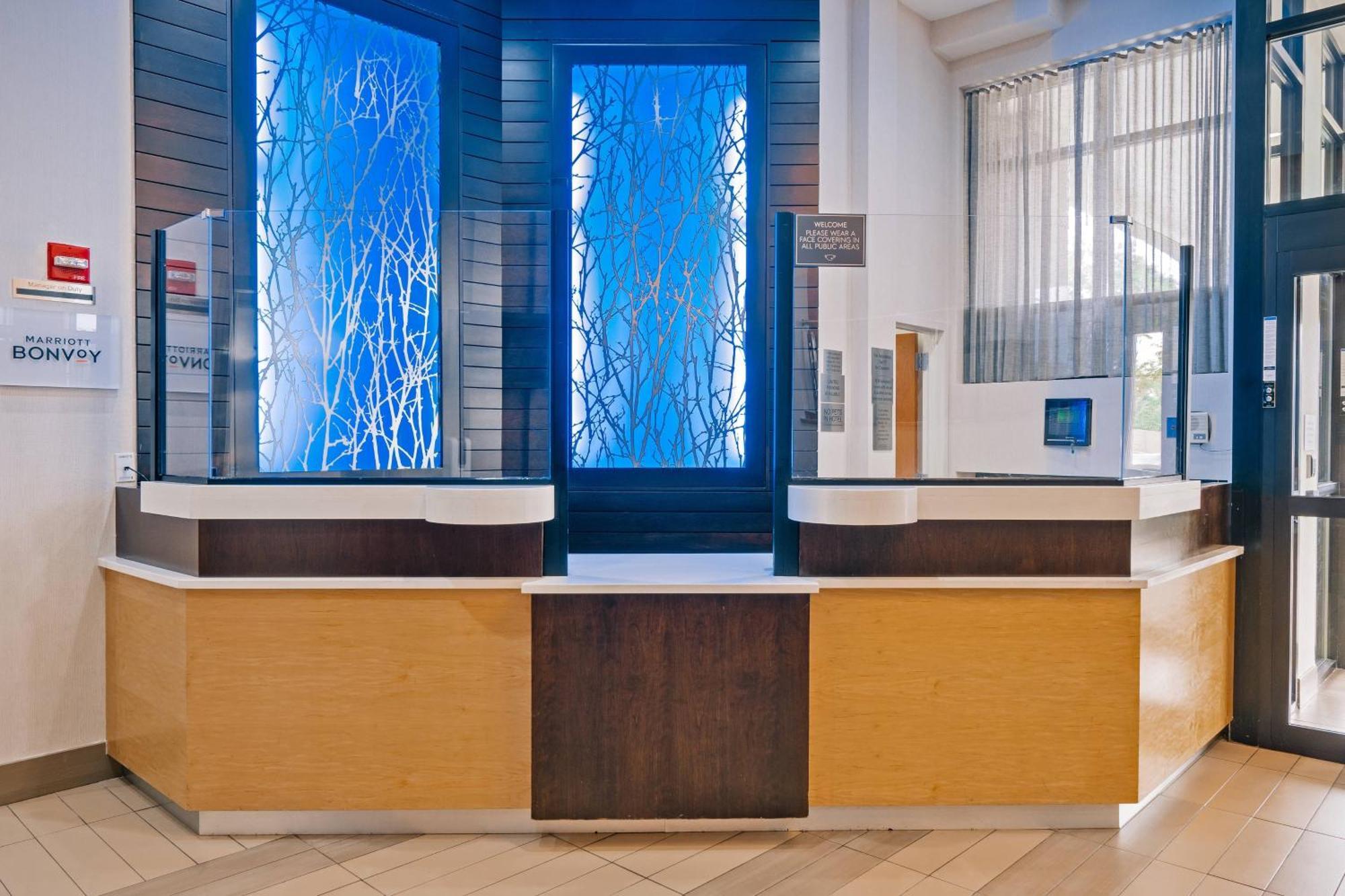 Fairfield Inn By Marriott New York Laguardia Airport/Astoria Extérieur photo