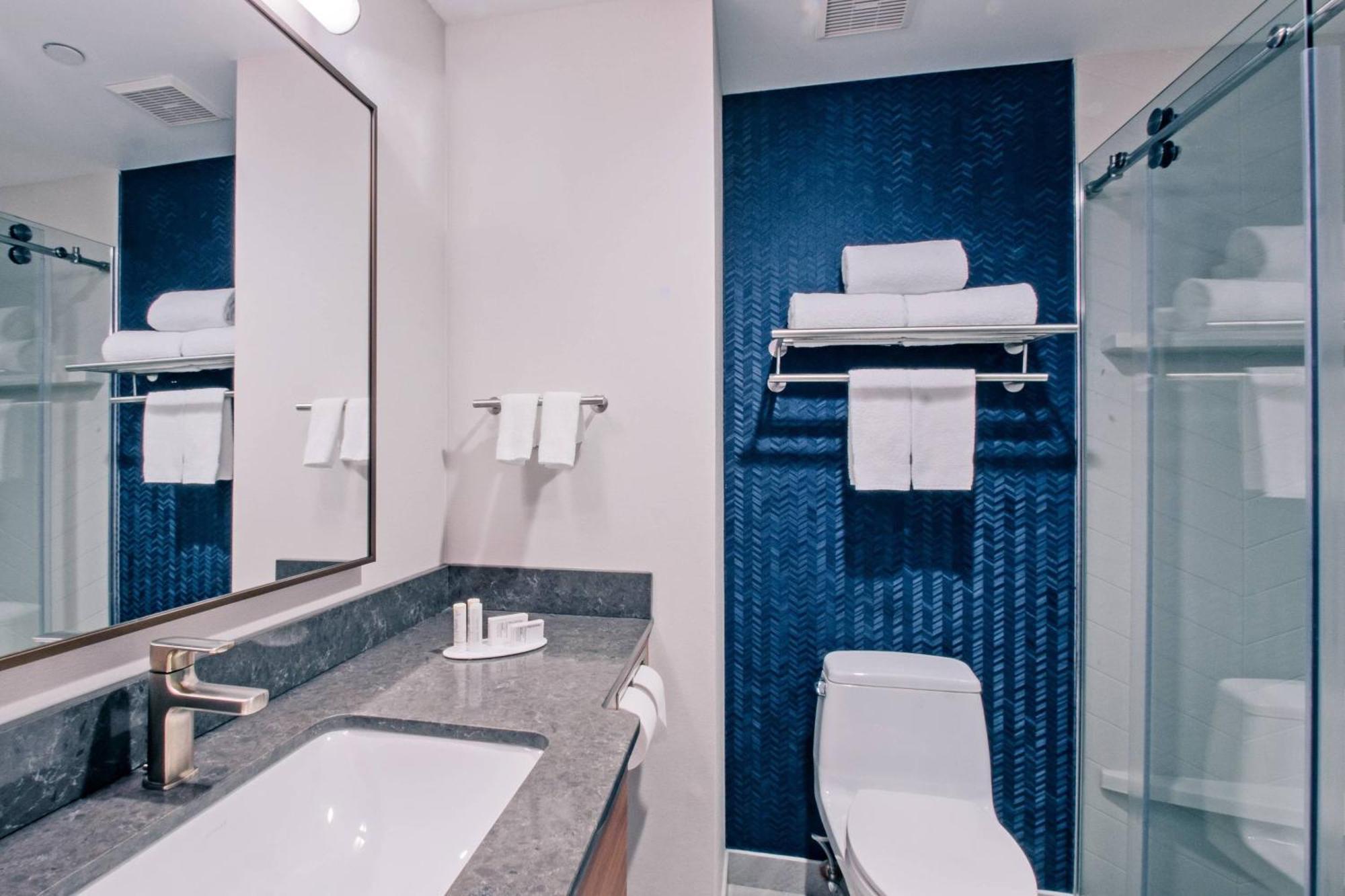 Fairfield Inn By Marriott New York Laguardia Airport/Astoria Extérieur photo