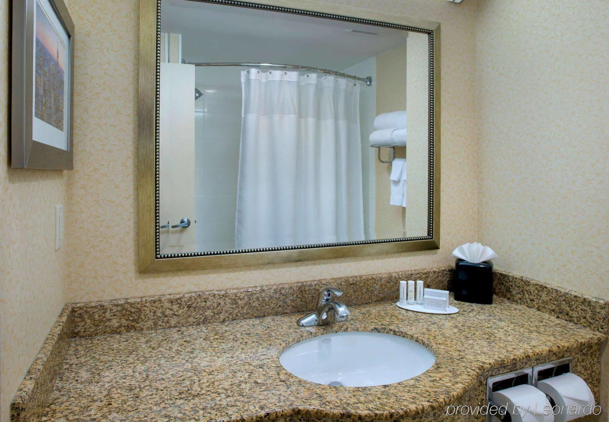 Fairfield Inn By Marriott New York Laguardia Airport/Astoria Extérieur photo